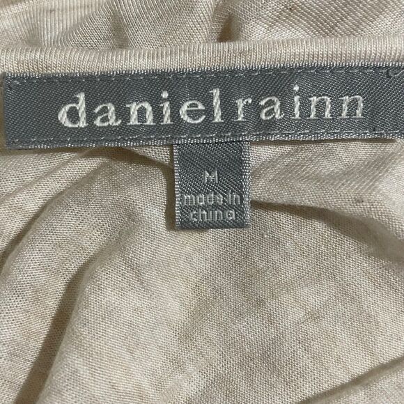Daniel Rainn Shirt Women's Medium Cream V-Neckline Front Back Sleeveless Airy - Picture 4 of 8